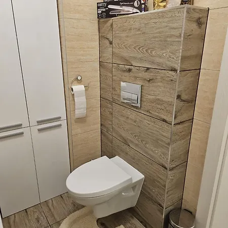 2 Bed Apartment In Zyrardow Exterior photo
