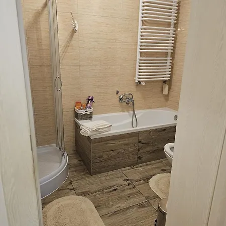 2 Bed Apartment In Zyrardow Exterior photo