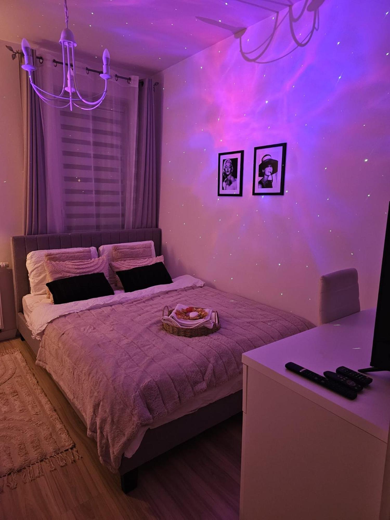 2 Bed In *