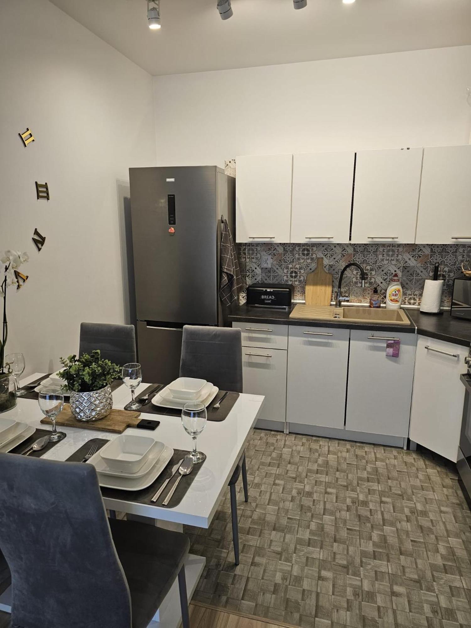 Apartment 2 Bed In *