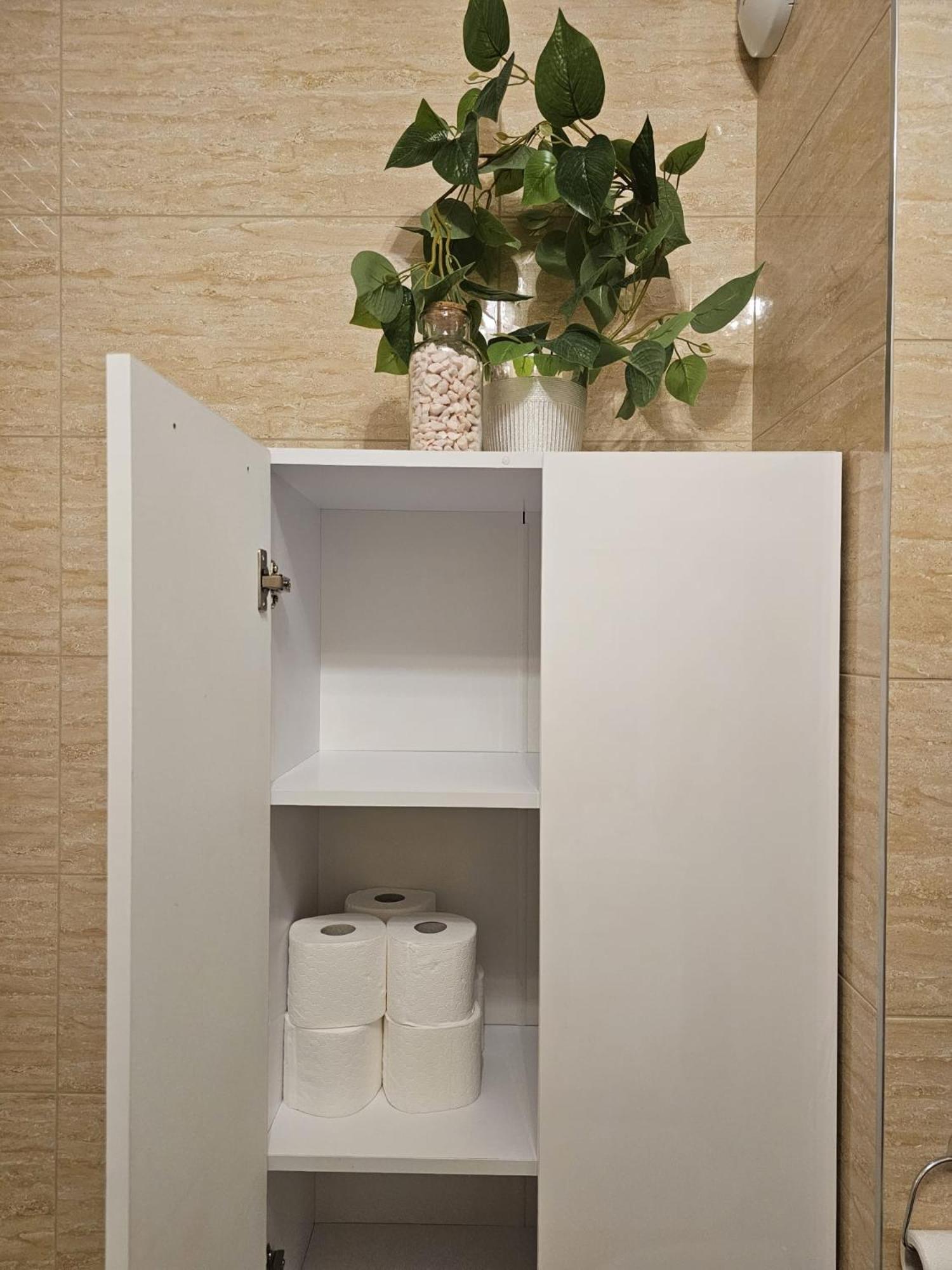 2 Bed In Apartment